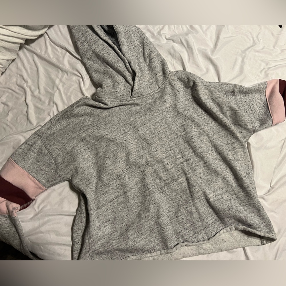 Abercrombie cropped hoodie